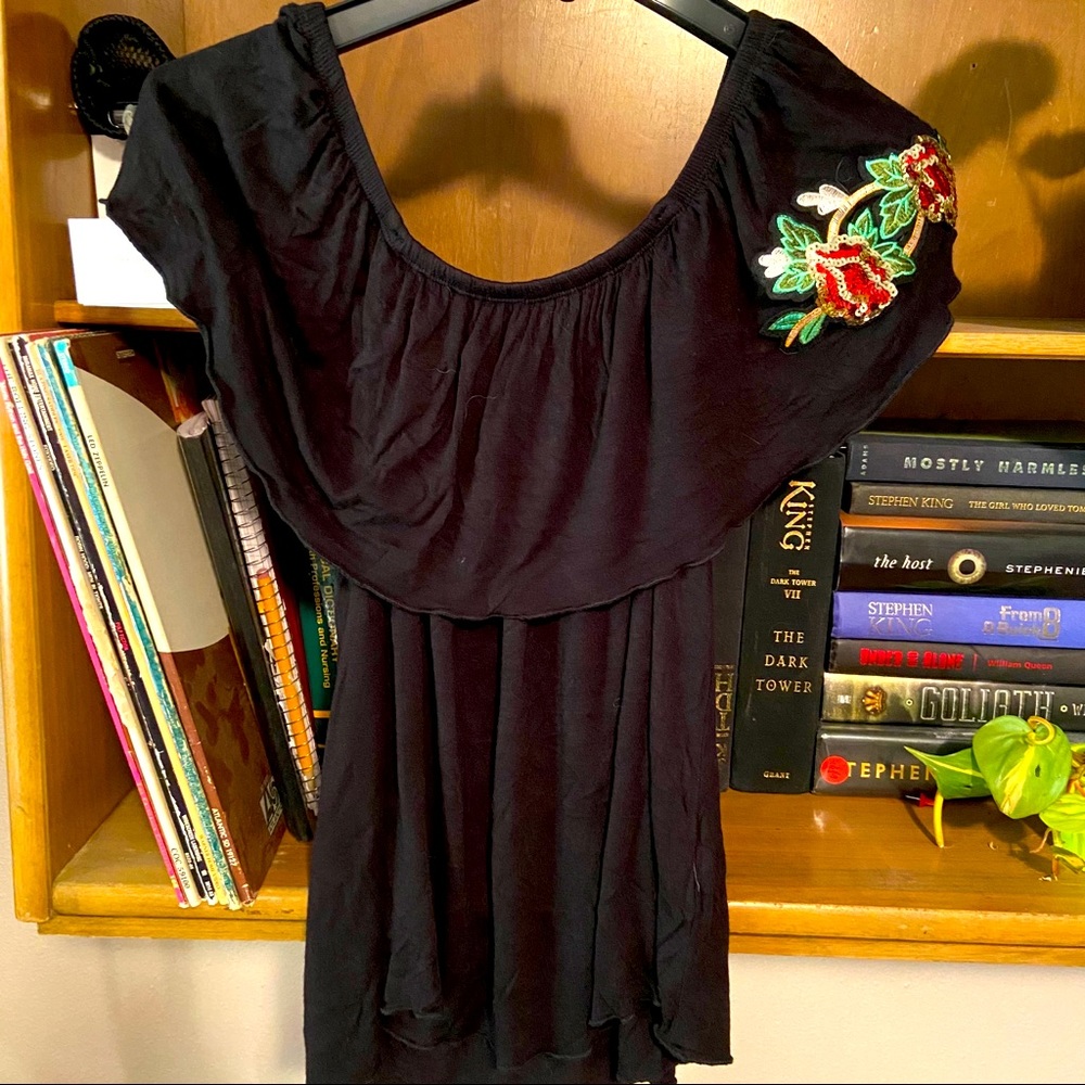 Off shoulder top with roses